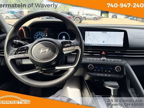 Used 2024 Hyundai Elantra SEL FWD image 6