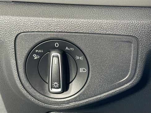 Used 2023 Volkswagen Atlas SE image 10