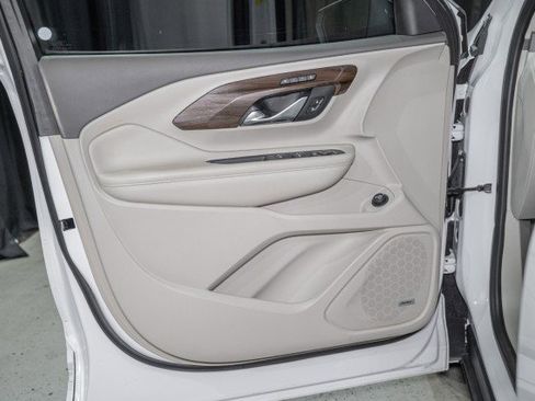 Used 2020 GMC Terrain Denali w/ Denali Premium Package image 9