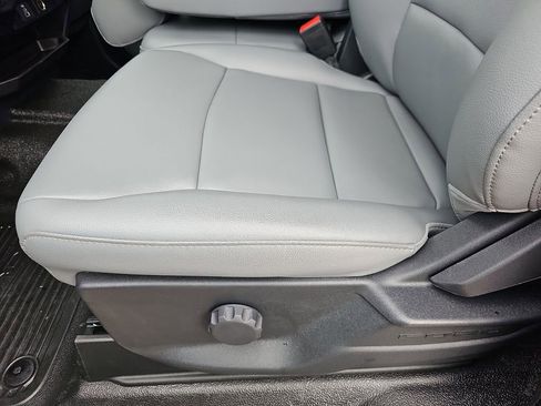 New 2025 Ford F350 XL w/ XL Chrome Package image 30