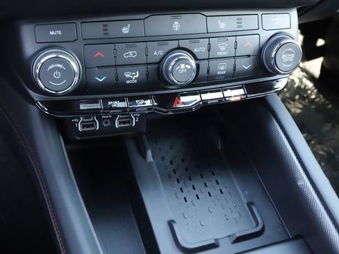 New 2026 Dodge Durango GT w/ Trailer Tow Group IV AWD/4WD image 29