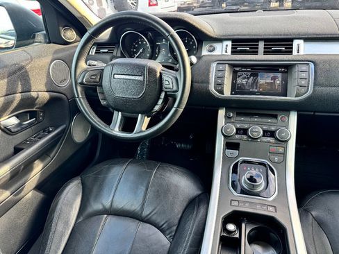 Used 2016 Land Rover Range Rover Evoque SE image 16