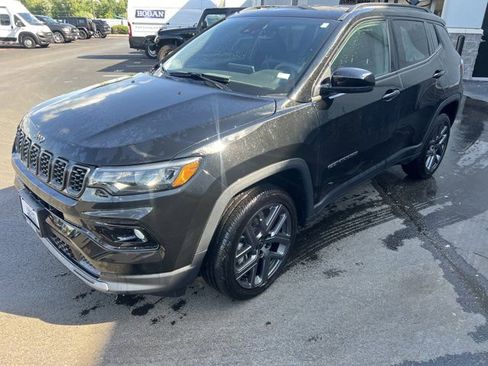 Used 2026 Jeep Compass Limited AWD/4WD image 2