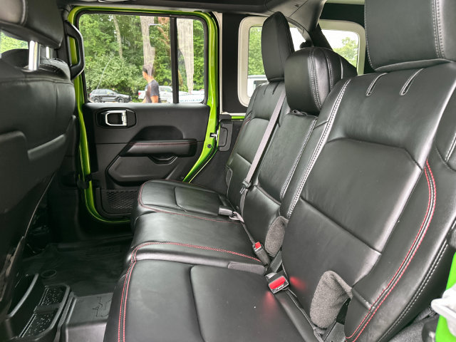 Used 2025 Jeep Wrangler Unlimited Rubicon AWD/4WD image 18