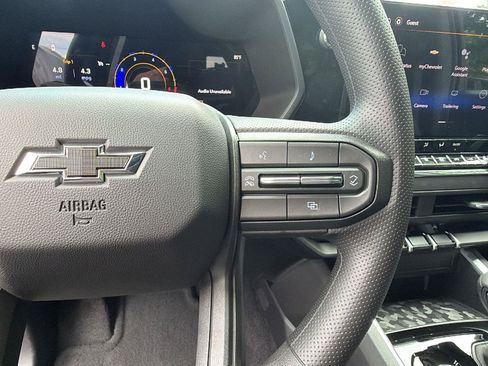 New 2026 Chevrolet Blazer LT w/ Convenience Package FWD image 23