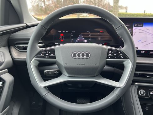 Used 2025 Audi Q5 Premium AWD/4WD image 18