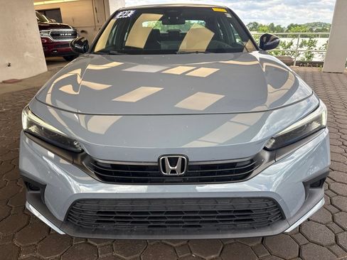 Used 2022 Honda Civic Sport image 2