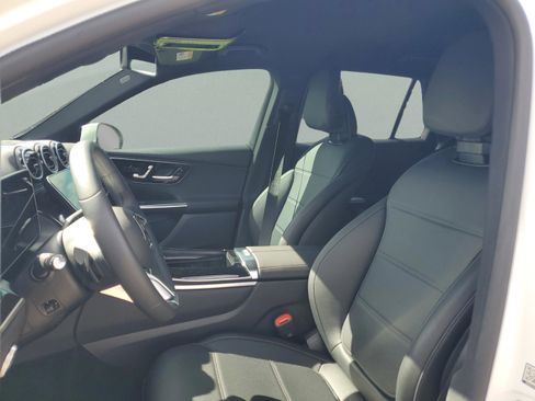 Certified 2025 Mercedes-Benz GLC 300 image 22