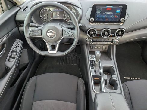 Certified 2025 Nissan Sentra SV image 9