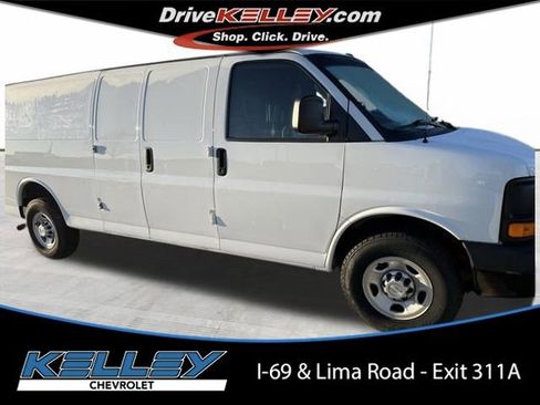Used 2017 Chevrolet Express 2500 Extended image 1