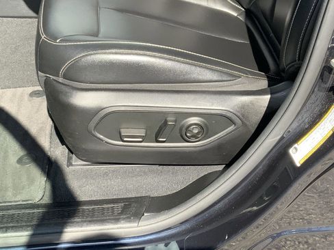 Used 2023 Jeep Grand Cherokee L Limited AWD/4WD image 28