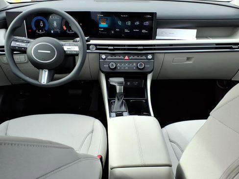 New 2026 Hyundai Tucson SE image 7