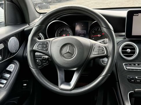 Used 2017 Mercedes-Benz GLC 300 4MATIC image 9