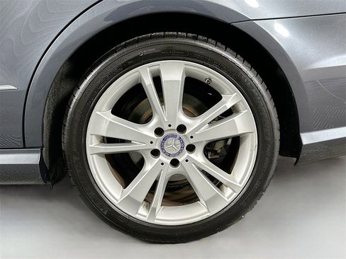 Used 2013 Mercedes-Benz E 350 Sedan image 30