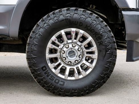 Used 2021 Ford F350 Lariat w/ Chrome Package image 62