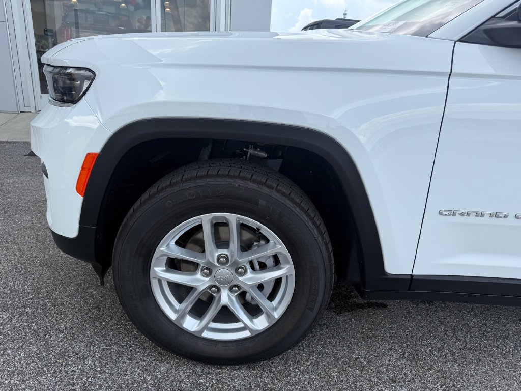 New 2026 Jeep Grand Cherokee 2WD image 22