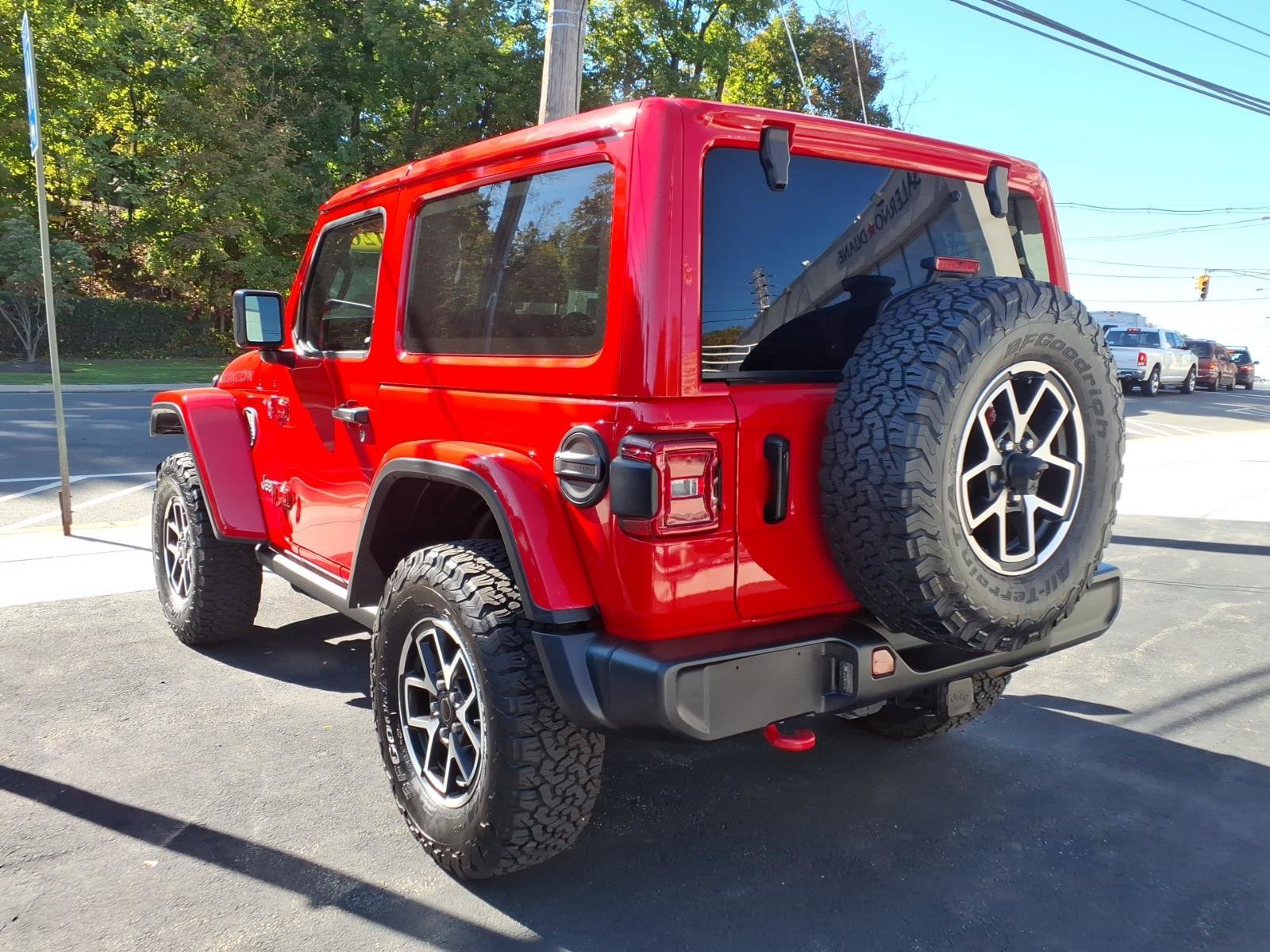 Certified 2026 Jeep Wrangler Rubicon AWD/4WD image 7