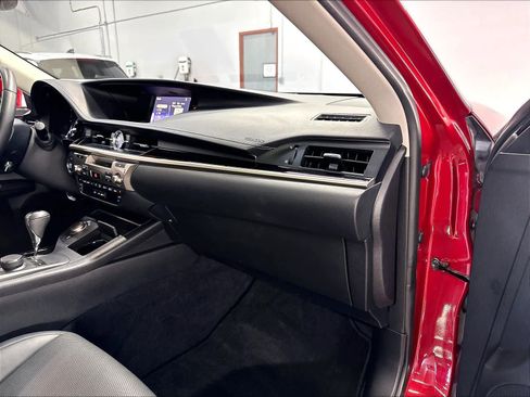 Used 2015 Lexus ES 350 FWD image 17