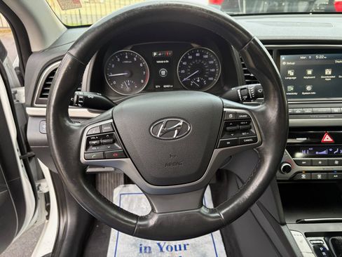 Used 2017 Hyundai Elantra Limited w/ Limited Tech Package 04 image 34