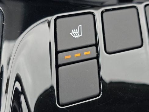 Used 2024 Kia Sportage EX image 6