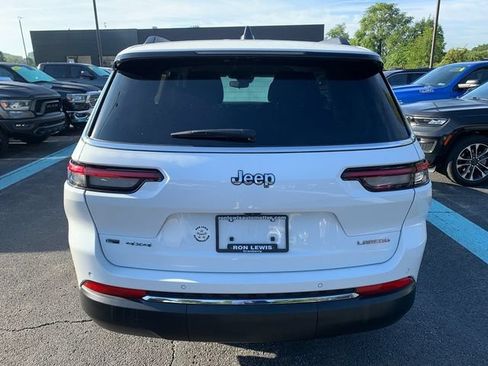 Certified 2022 Jeep Grand Cherokee L Laredo w/ Luxury Tech Group I AWD/4WD image 3