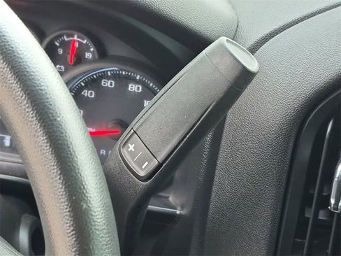 Used 2020 Chevrolet Silverado 2500 Custom w/ Custom Value Package image 19