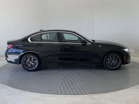 Used 2025 BMW 330i xDrive Sedan w/ Convenience Package image 7