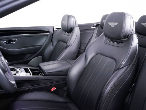 Used 2020 Bentley Continental GT image 25