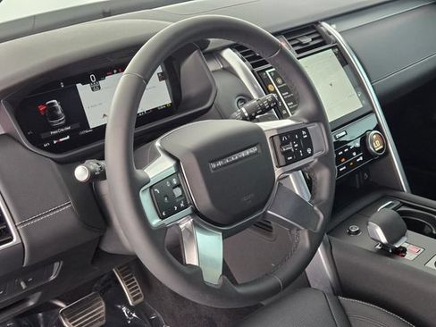 Certified 2025 Land Rover Discovery Dynamic SE AWD/4WD image 21