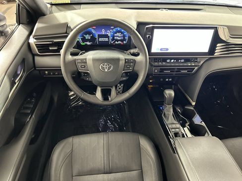 Used 2025 Toyota Camry XSE FWD image 21