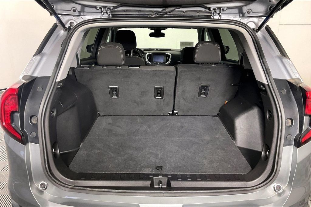 Certified 2024 GMC Terrain SLE FWD image 26