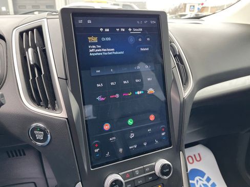 Used 2024 Ford Edge SEL image 22