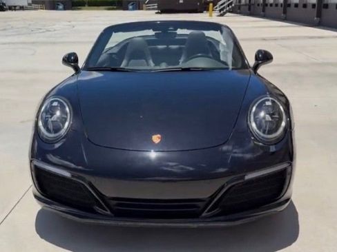 Used 2019 Porsche 911 Carrera S RWD image 2