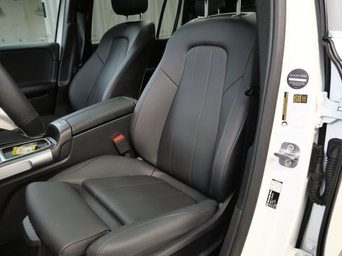 Certified 2026 Mercedes-Benz GLB 250 4MATIC image 3