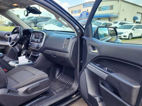 Used 2022 Chevrolet Colorado LT w/ Fleet Safety Package image 21