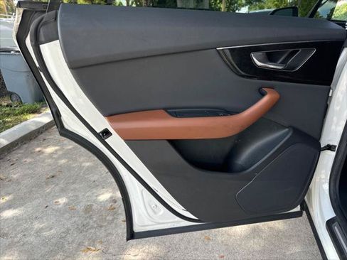 Used 2023 Audi Q8 Premium w/ Convenience Package AWD/4WD image 17
