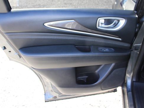 Used 2019 INFINITI QX60 Luxe w/ Essential Package image 26