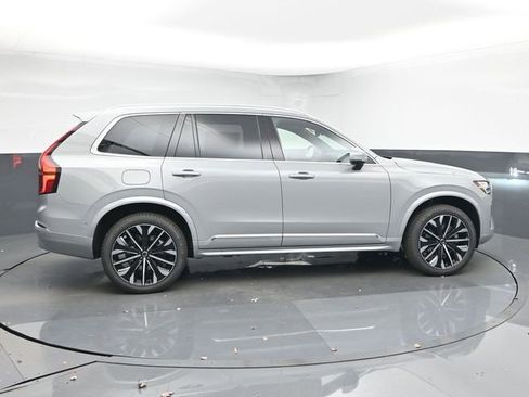 New 2026 Volvo XC90 B6 Plus w/ Protection Package Premier image 8