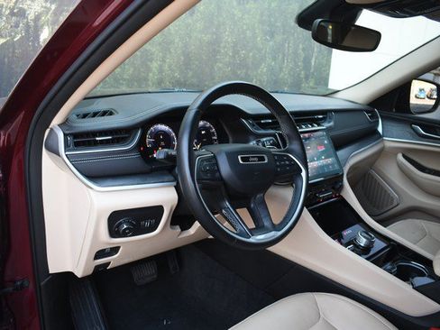 Used 2021 Jeep Grand Cherokee L Limited AWD/4WD image 14