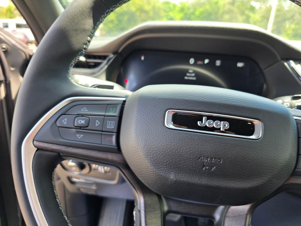 New 2027 Jeep Grand Cherokee Limited w/ Technology Group II AWD/4WD image 19