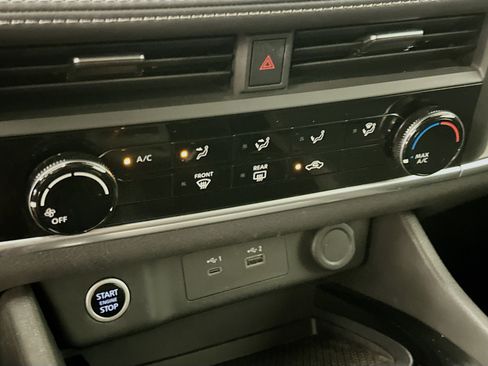 Used 2023 Nissan Rogue S AWD/4WD image 24
