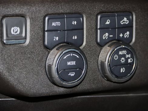 Used 2024 Chevrolet Silverado 2500 LTZ image 36