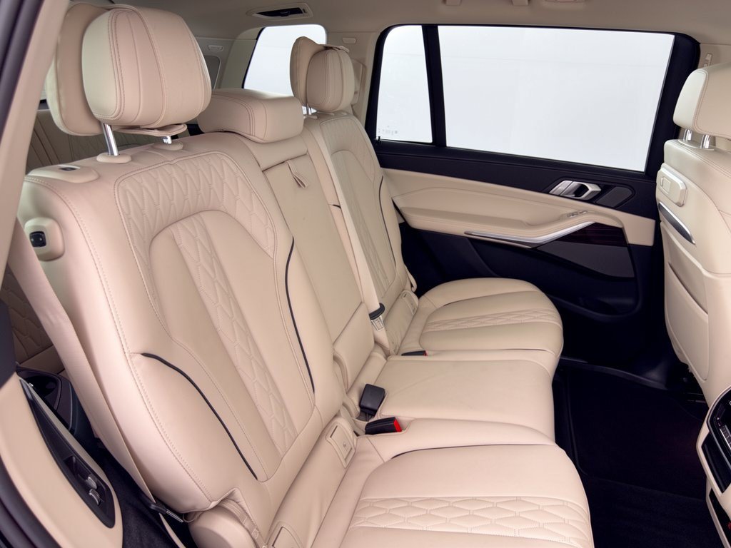 Certified 2026 BMW X7 xDrive40i AWD/4WD image 29