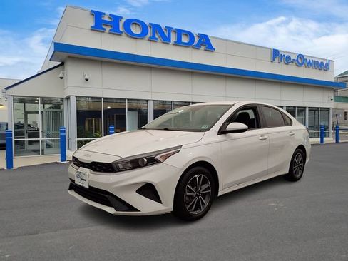 Used 2024 Kia Forte LXS FWD image 1