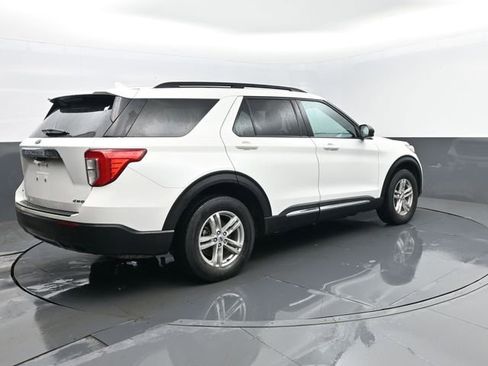 Used 2022 Ford Explorer XLT image 23