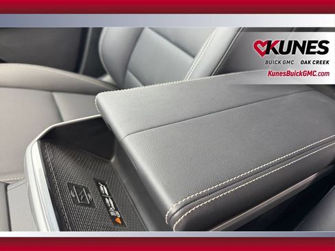 New 2027 GMC Terrain Elevation w/ Elevation Premium Package AWD/4WD image 29