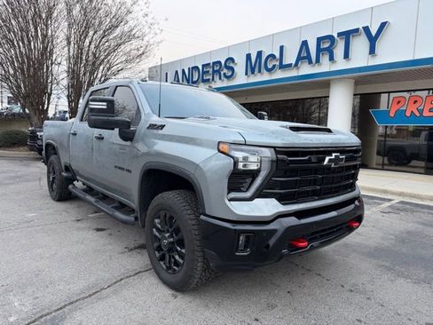 Used 2026 Chevrolet Silverado 2500 LT w/ Trail Boss Package image 2