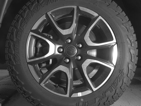 Used 2025 Jeep Compass Trailhawk image 11