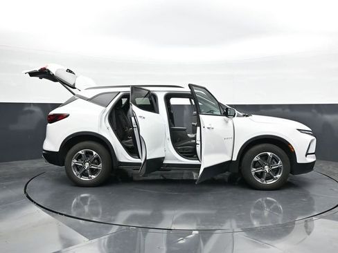 Used 2024 Chevrolet Blazer LT w/ LPO, Floor Liner Package FWD image 44