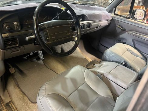 Used 1995 Ford Bronco XLT AWD/4WD image 7